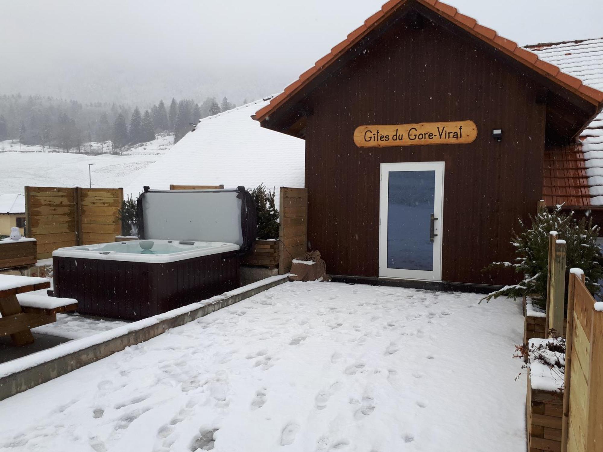 Gites Gorevirat Corcelles  Exteriör bild